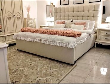 Günlük kirayə mənzillər: 3 otaqlı, Nizami r. r-nu — 9