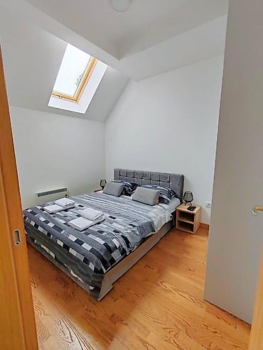 Stan na dan: Apartman T2 – planinski smeštaj sa panoramskim pogledom - Moderan — 7