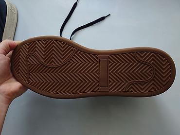 кроссовки спортивные: 🔸Полукеды 42 кожа, нубук Clemento
🔸Отличное состояние
🔸Чистые — 2