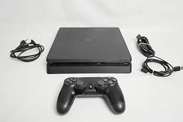 PS4 (Sony Playstation 4): U ponudi je Sony PlayStation 4.
Konzola je najnoviji SLIM model — 4
