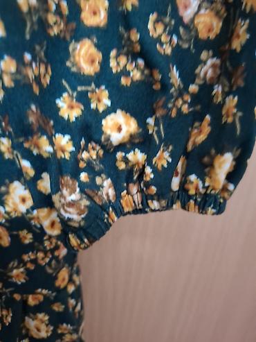 replika: Zeleno mini haljina s cvetnim printom - Brend: Urban Outfitters — 3