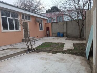 çiçək qəsəbəsində həyət evləri: 8-ci kilometr 4 otaqlı, 100 kv. m, Kredit var, Orta təmir