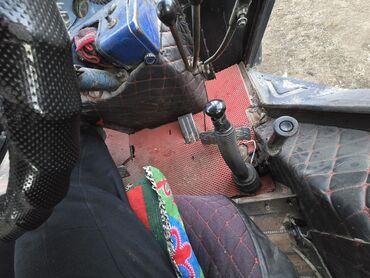 Тракторы МТЗ (Беларус): Модель: 82.1 экспортный, Б/у, 1996 г., С пресс-подборщиком — 18