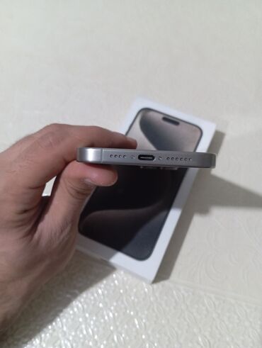 Apple iPhone: IPhone 15 Pro Max, 256 GB, Face ID — 7