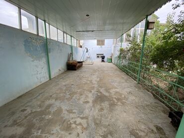 Kirayə qaraj: 0.06ha torpaq sahəsi. 109.6 kv.m yaşayış, 64.6 kv.m köməkçi sahə — 3