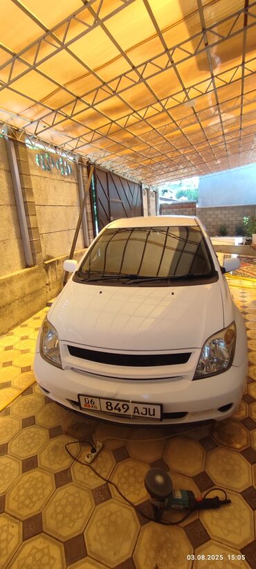 тойота рав 4 запчасти бу: Toyota ist: 2003 г., 1.3 л, Автоматические, Бензин, Хэтчбэк