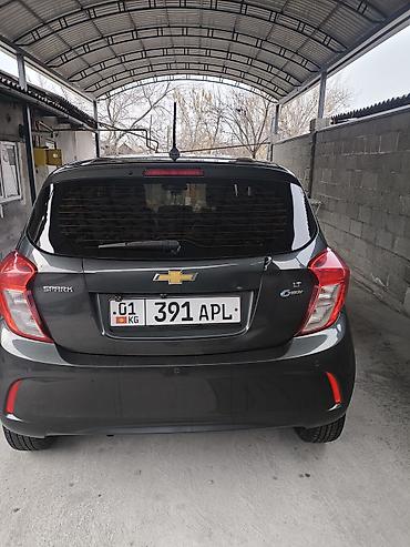 Chevrolet: Chevrolet Spark: 2017 г., 0.1 л, Вариатор, Бензин, Хэтчбэк — 3