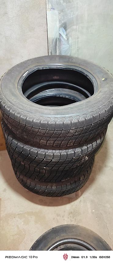 Унаа: Комплект зимних шин Hankook Winter i*cept RS2 (на фото виден протектор — 2