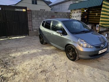 Honda: Honda Fit: 2002 г., 1.5 л, Вариатор, Бензин, Седан