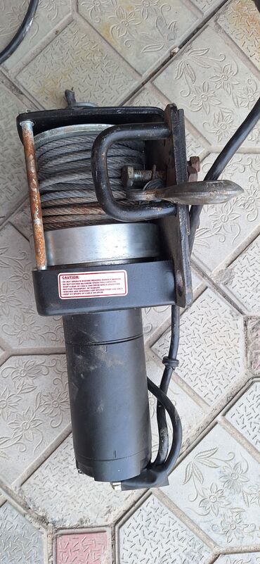 кузовшик спринтер: Продам Лебедку . Снята с Мерседес Спринтер. Made : Spain 🇪🇸 12v