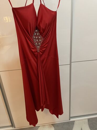 Dresses: M (EU 38), L (EU 40), color - Red, Evening, With the straps