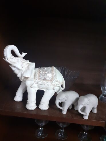 продажа статуэток: Продаю набор слоников
