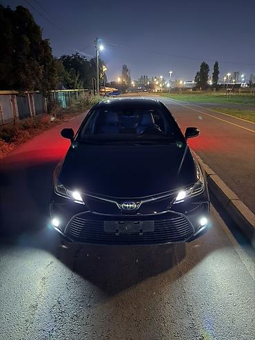 Toyota Corolla: 2020 г., 1.8 л, Автомат, Бензин, Седан