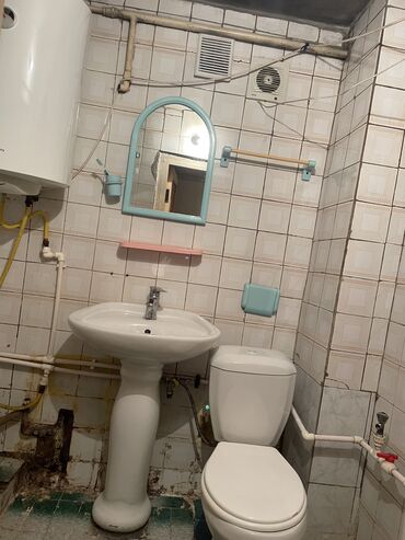 Uzunmüddətli kirayə mənzillər: 5mertebeli binanin 1ci mertebesidir Vasiteci deyilem Qaz,isiq su — 10
