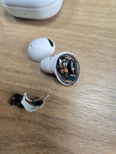 anker qulaqliq: Samsung Galaxy Buds2 (modell: SM-R177) – “Sound by AKG” simsiz — 3