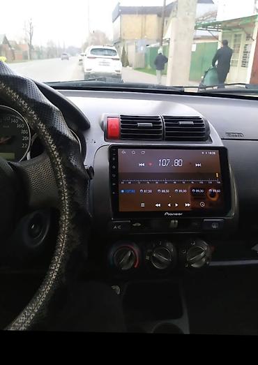 jetour dashing: Honda Jazz: 2003 г., 1.4 л, Механика, Бензин, Хэтчбэк — 2
