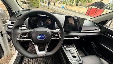 BYD: BYD E2: 2022 г., Автомат, Электромобиль — 10