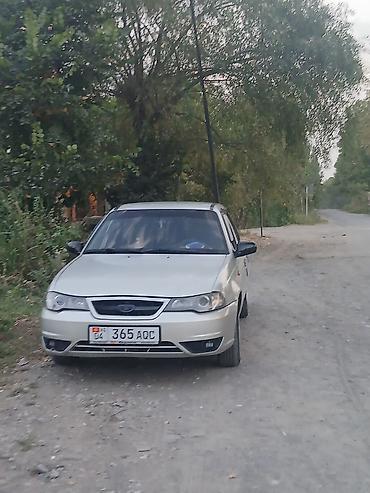 Daewoo Nexia: 2008 г., 1.5 л, Механика, Бензин, Седан
