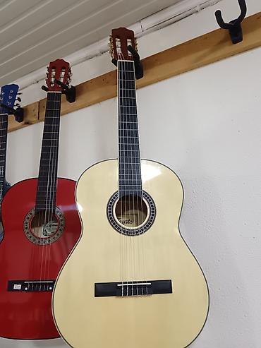 gibson gitara: Klassik akustik gitara - Korpus: tam ölçülü klassik forma, parlaq — 1