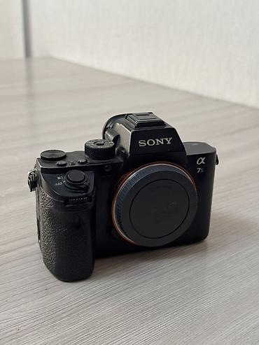 sony a7s iii: Sony A7S II • Матрица: Full Frame 12.2 Мп • Видео: 4K до 30 fps • — 2