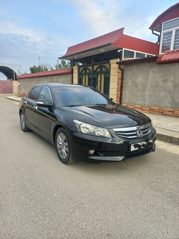 07 masin şəkilləri: Honda Accord: 2.4 л | 2012 г. Седан