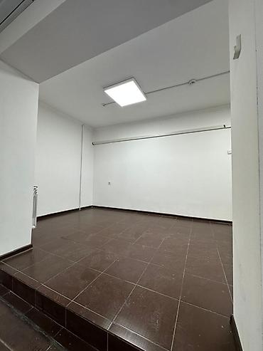 Аренда магазинов: Магазин, 130 м² С ремонтом — 9