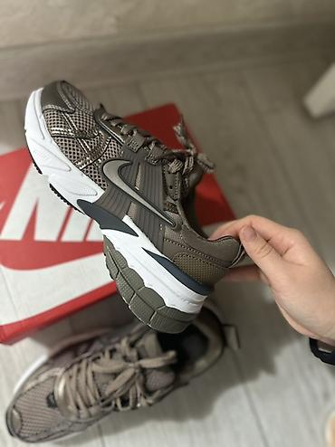 аренда свадебного платья бишкек: Мужские кроссовки, 38, Nike, Новый, цвет - Коричневый, Платная доставка — 5