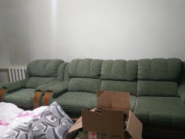 купить массажное кресло бу: Диван-кровать, цвет - Зеленый, Б/у