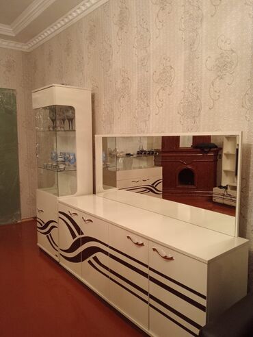 karaca baku ehmedli: İşlənmiş, TV stend, Servant, Kredit yoxdur