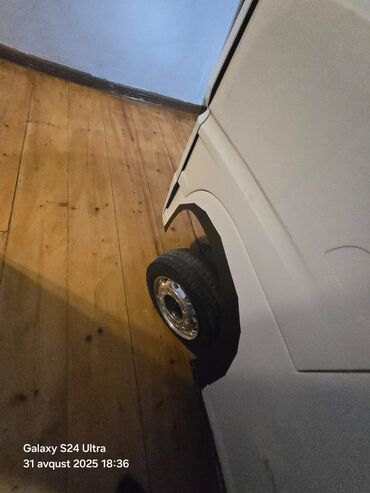 Uşaq üçün elektrik maşınları: Uşaq üçün elektrikli yük maşını – Mercedes-Benz dizaynlı - Rəng — 3