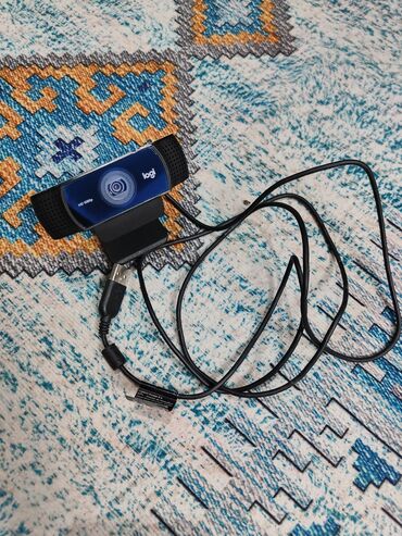видеокамера на компьютер: Веб-камера Logitech с922 с разрешением HD 1080p. Оснащена встроенным