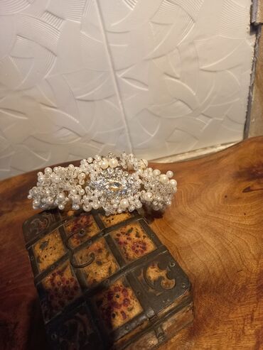 Taclar: Gəlin tacları və saç aksesuarları dəsti cəmi 300 azn - Üç fərqli — 23