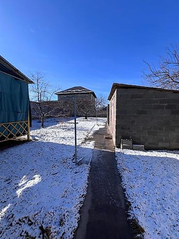 Продажа коттеджей и домов: Продаётся добротный дом в г. Бишкек 📍 Ж/м Кара-Жыгач, ул. Дордой — — 4