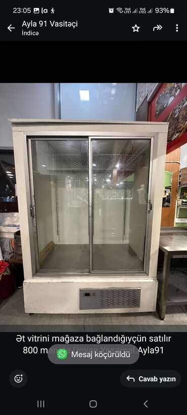 Soyuducu vitrinləri: Ət vitrini mağaza bağlandığıyçün satılır 800 manata.Ünvan