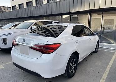 Toyota Levin: 2018 г., 1.8 л, Вариатор, Гибрид, Седан