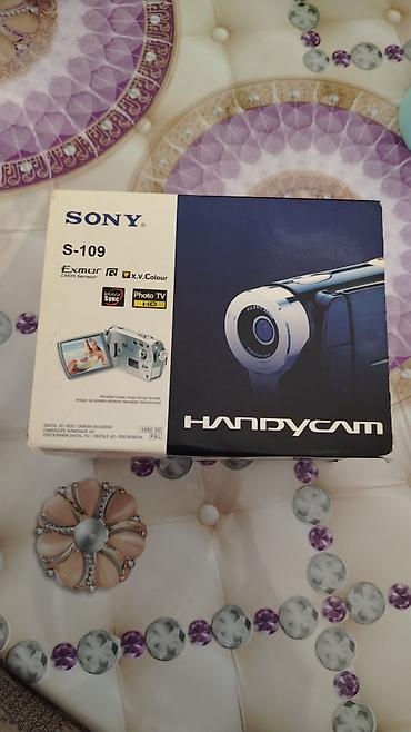 sony a6300: Sony Handycam S-109 rəqəmsal videokamera - Sensor: Exmor R CMOS - — 3