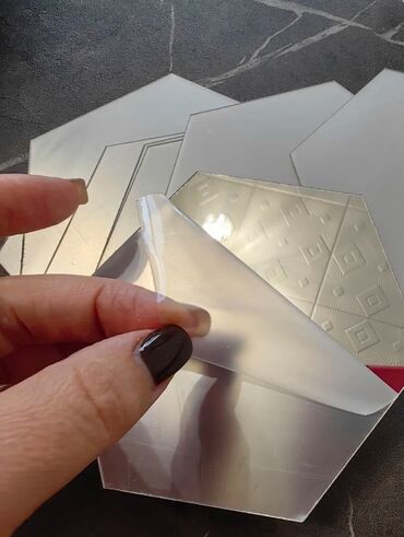 Зеркала: Интерьерные зеркальные плитки самоклеющейся, в наборе разное at lalafo.kg — 4 Зеркала: Интерьерные зеркальные плитки самоклеющейся, в наборе разное — 4