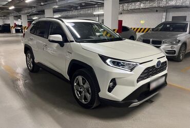 Toyota: Toyota RAV4: 2021 г., 2.5 л, Автомат, Гибрид, Кроссовер