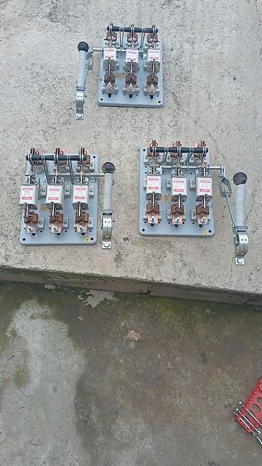 Elektrik kabelləri: Sənaye elektrik avadanlığı dəsti Tərkib: - 3 fazalı, əl qolu ilə — 1