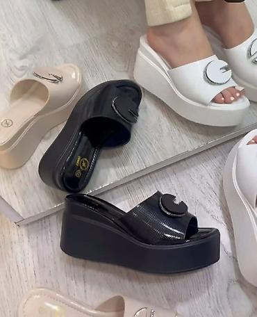 Sandale: Sandale sa kaišem oko zgloba – elegantan minimalistički model - — 8