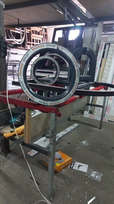 Pəncərələrin quraşdırılması, montajı: Plastik yumru pəncərələr. Ağ. Boz. Kariçnivi. Tund — 16