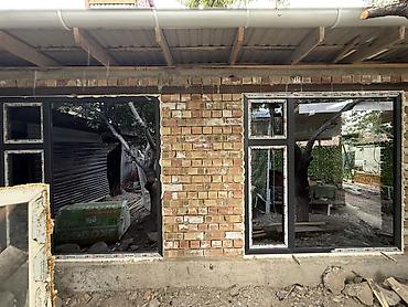 prima construction: Алюминиевое окно на заказ, Тип окна: Витражные, Панорамные, Фасадные, Декоративные особенности: Фрамуга, Бесплатная установка, В рассрочку — 3