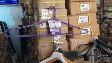 Asılqanlar: Hər nov asilqanlarimiz var qiymetler vewilkalara gore deyiwir — 12