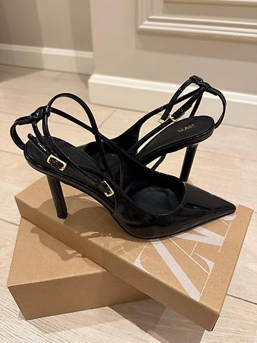 Tuflilər: Zara qadın gülləbəyin (stiletto) ayaqqabıları - Rəng: parlaq qara — 1