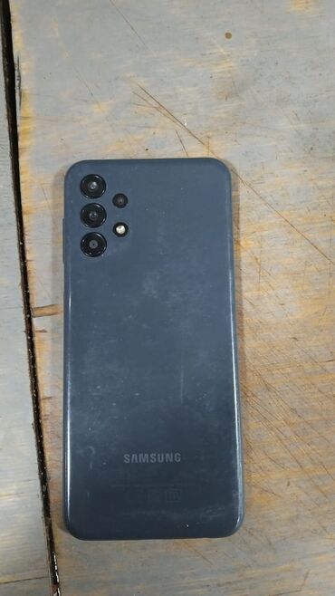 cat telefonlari: Samsung Galaxy A13, 32 ГБ, цвет - Черный, Сенсорный, Отпечаток пальца, Две SIM карты