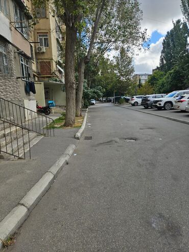 Anbar və emalatxanalar: Obyekt: Mehriban məhəllədə, çoxmərtəbəli binanın 1-ci mərtəbəsində — 3