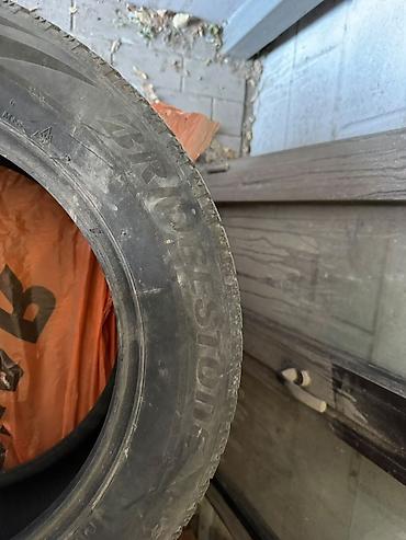 60: Шина Bridgestone 215/60 R16 - Производитель: Bridgestone - Тип — 2