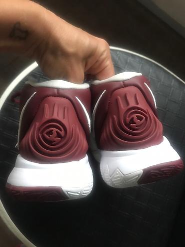 rumenilo max factor: Nike Kyrie 6 basketball sneakers. Original iz Amerike. Br 36(23cm — 4