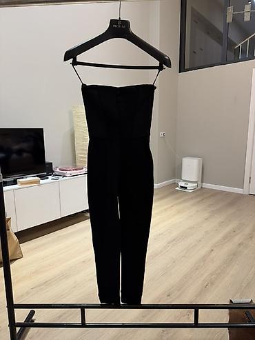 Комбинезон Givenchy Paris, черный, без бретелей. - Фасон: прилегающий lalafo.kg да Комбинезон Givenchy Paris, черный, без бретелей. - Фасон: прилегающий