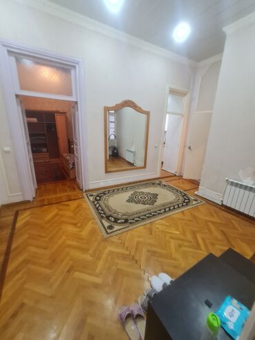 Günlük kirayə mənzillər: 2 otaqlı, Səbail r. r-nu — 9